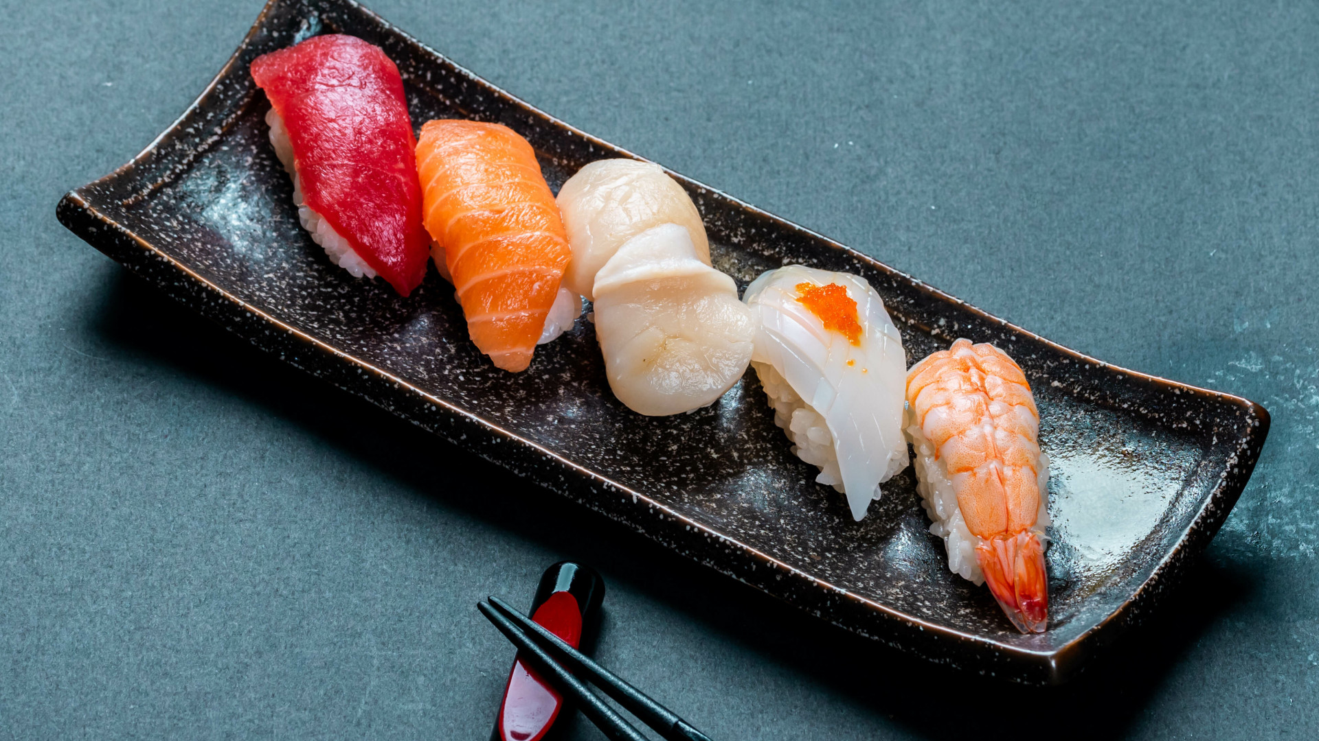 Pourquoi les sushis sont devenus un incontournable des livraisons à domicile à Saint-Tropez ?